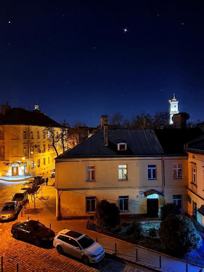Homey Apartment On Vicheva Str. Lviv Exterior photo